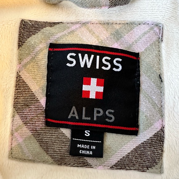 Swiss Alps Green Brown Pink Snap Flannel With Soft Padded Lining Size Small - Picture 3 of 4